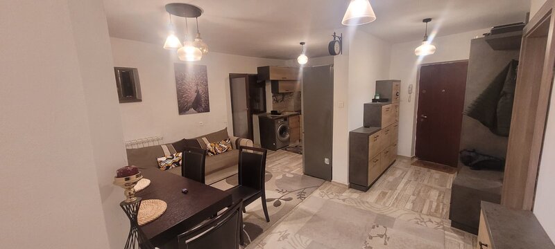 Bd. Unirii intersectie Nerva Traian, apartament 4 camere.